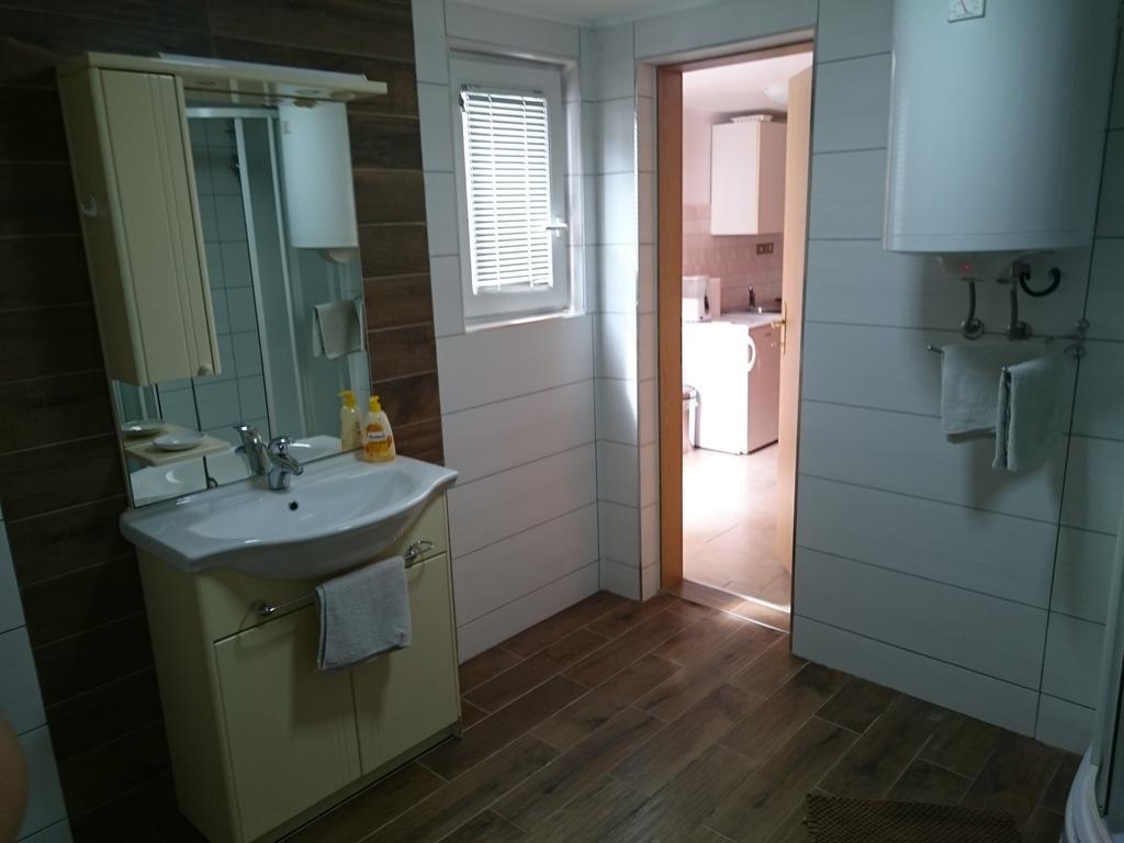 Apartment Sara أوماغ المظهر الخارجي الصورة
