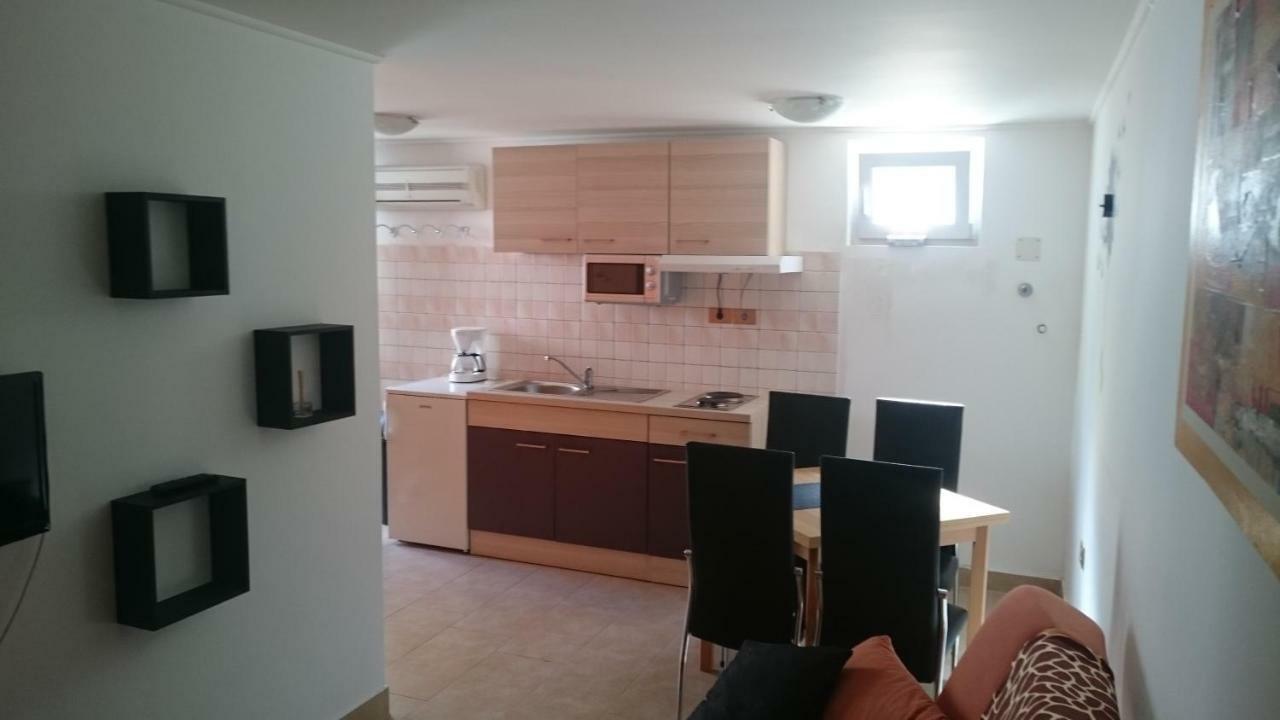 Apartment Sara أوماغ المظهر الخارجي الصورة